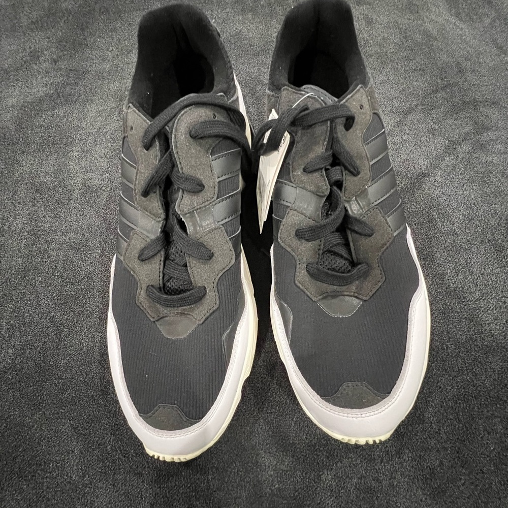 NWOB Adidas YUNG-96 black and white, sz 10.5